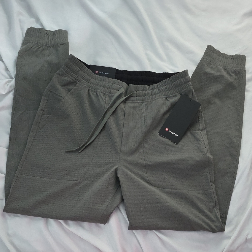 lululemon athletica Men's Joggers - Picture 4 of 4